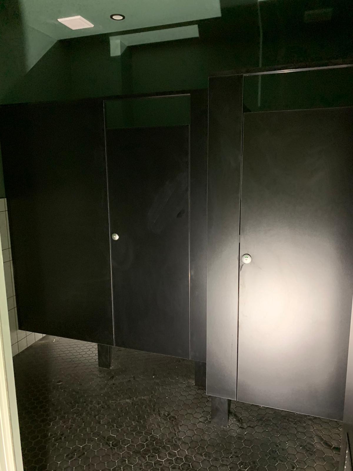 toilet-partitions-installation-melbourne-mariquino-furniture